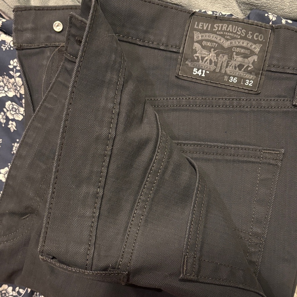Levi's Men's Charcoal 541 Jeans